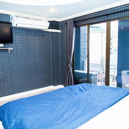 Merry Inn Suites Pattaya Exteriör bild