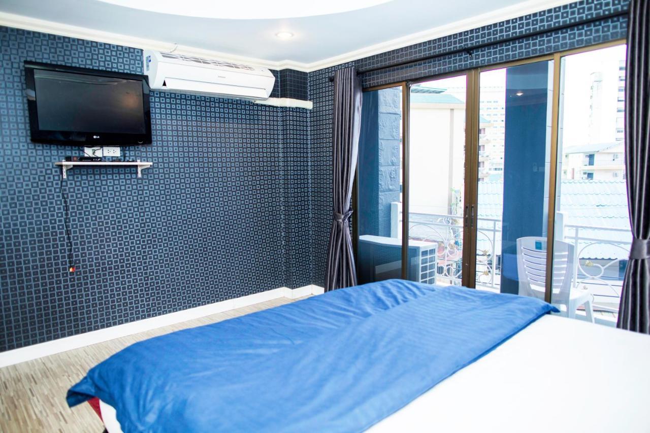 Merry Inn Suites Pattaya Exteriör bild