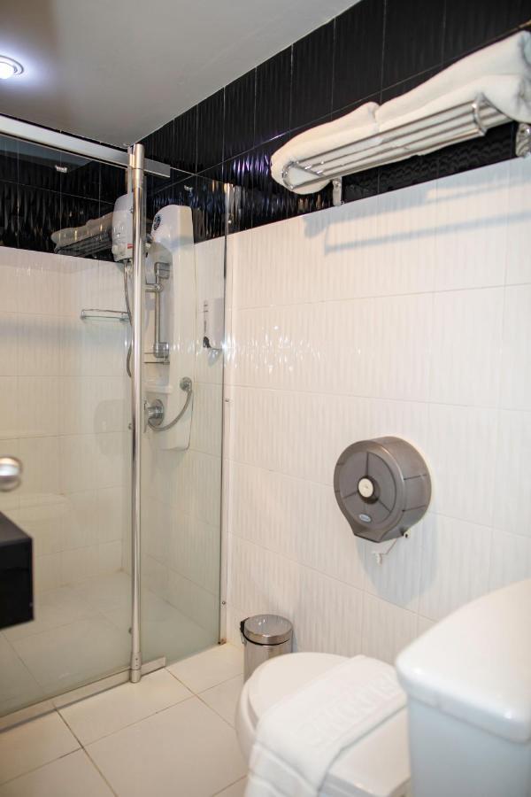 Merry Inn Suites Pattaya Exteriör bild