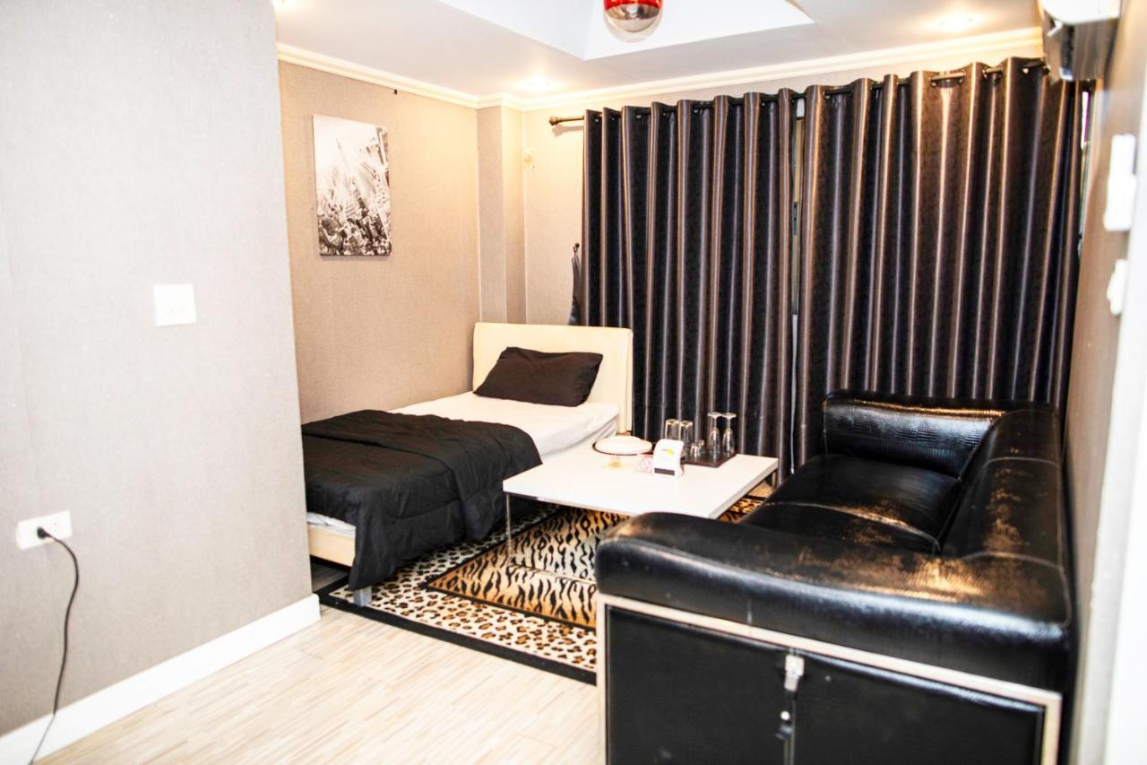 Merry Inn Suites Pattaya Exteriör bild