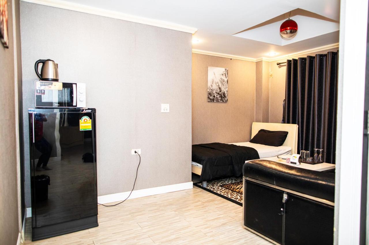 Merry Inn Suites Pattaya Exteriör bild
